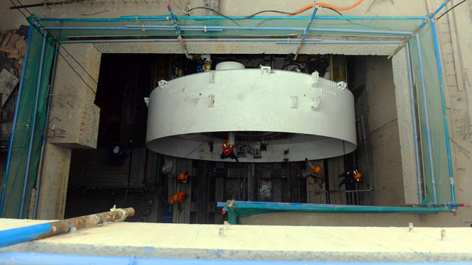 can-canh-robot-tbm-khoan-duong-ham-metro-tphcm
