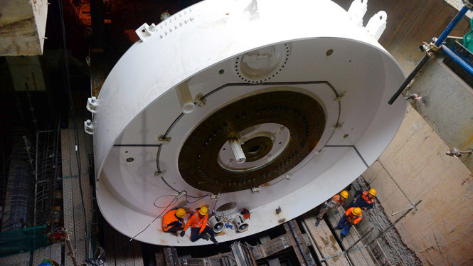 can-canh-robot-tbm-khoan-duong-ham-metro-tphcm
