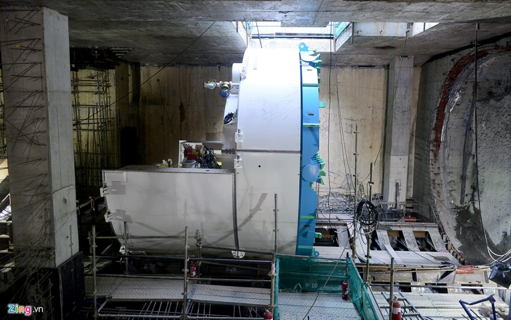 can-canh-robot-tbm-khoan-duong-ham-metro-tphcm