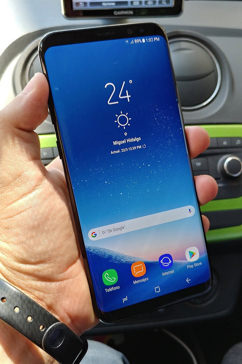 hinh-anh-song-dong-be-mat-truoc-cua-samsung-galaxy-s8