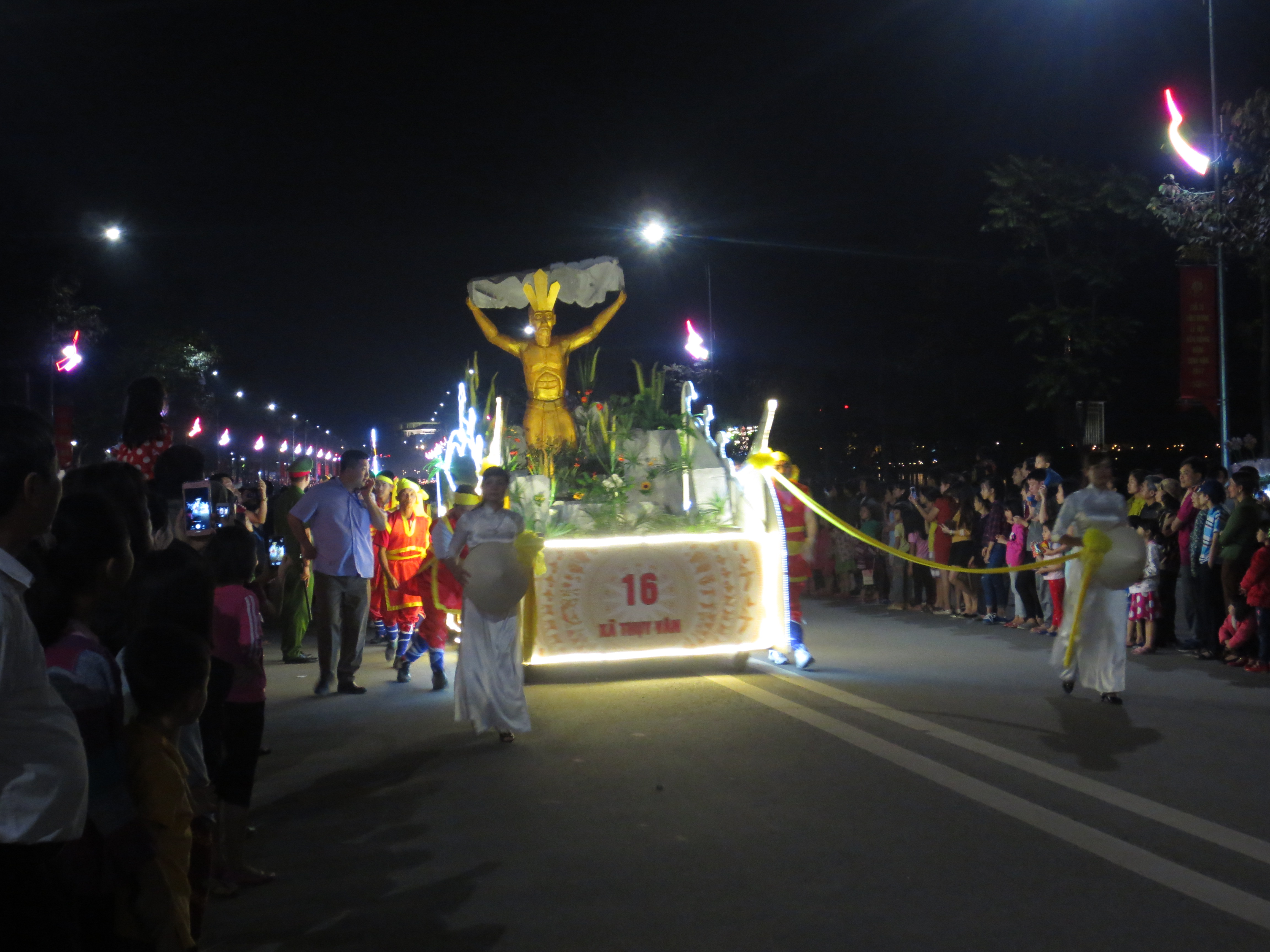 gio-to-hung-vuong--le-hoi-dan-gian-duong-pho-viet-tri-phu-tho