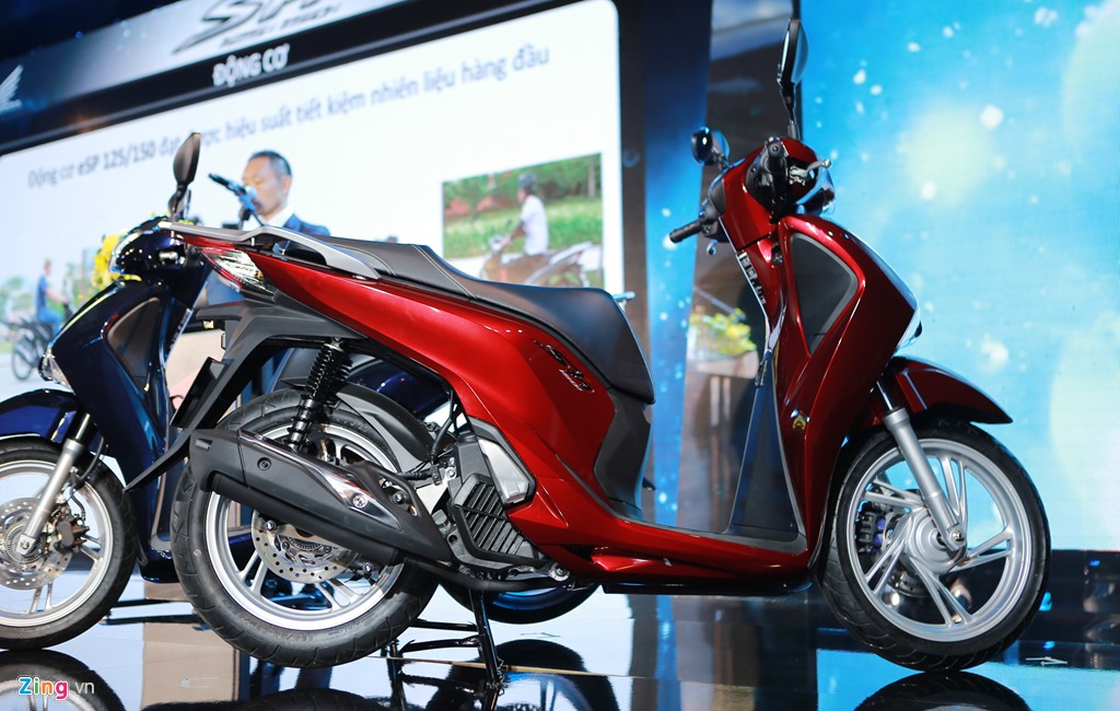 gia-xe-honda-sh-2017-giam-gia-soc-toi-8-trieu-dongchiec-trong-thang-3