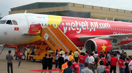 danh-vietjet-va-vi-pham-phap-luat-neu-ap-khung-gia-san-ve-may-bay