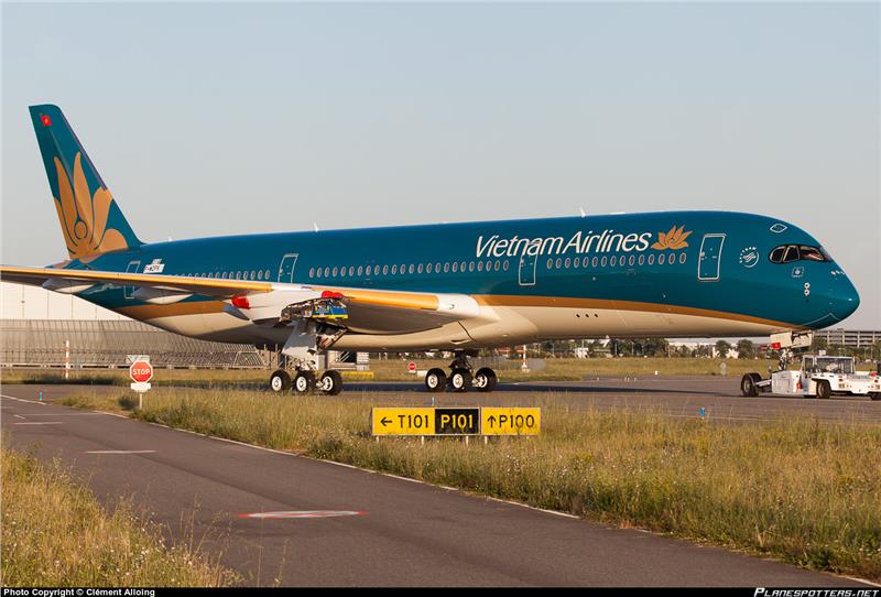 co-phieu-vietnam-airlines-lien-tuc-giam-sau-de-xuat-ap-gia-tran-ve-may-bay