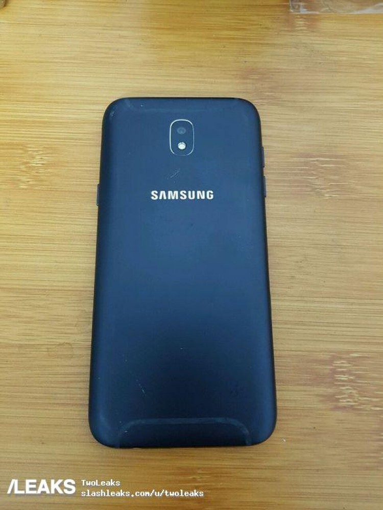 ro-ri-hinh-anh-thuc-te-cua-smartphone-samsung-gia-re-j5-2017