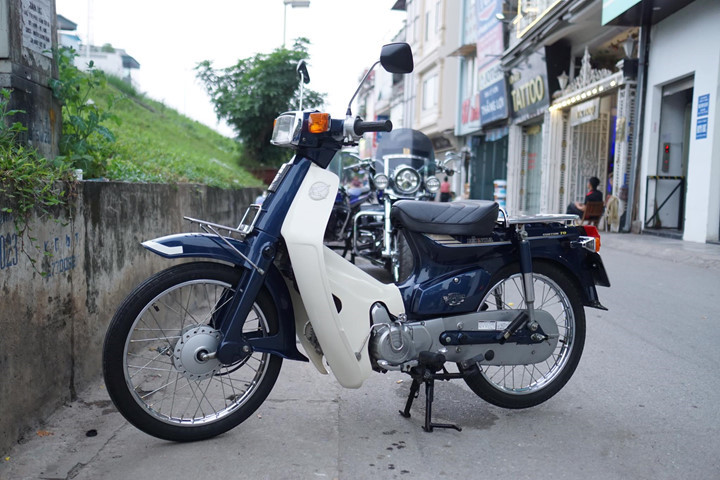 honda-super-cub-di-gan-20-nam-rao-gia-85-trieu-ngang-bang-xe-sh