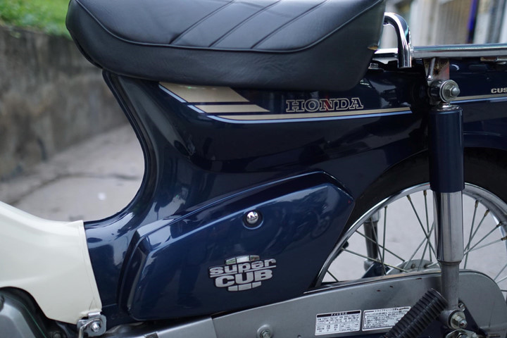 honda-super-cub-di-gan-20-nam-rao-gia-85-trieu-ngang-bang-xe-sh