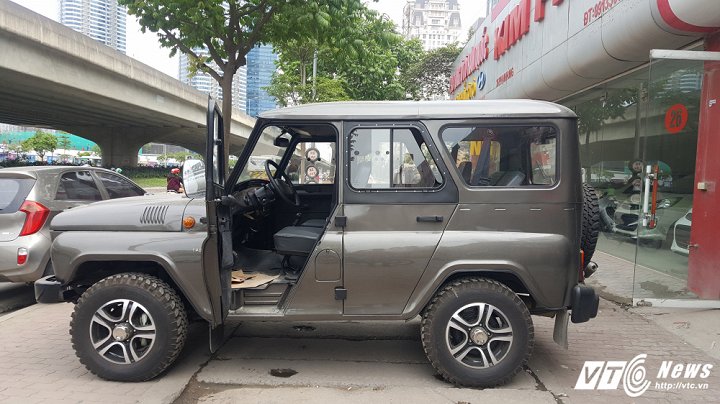 hut-hon-ve-dep-o-to-nga---uaz-hunter-gia-390-trieu-dong