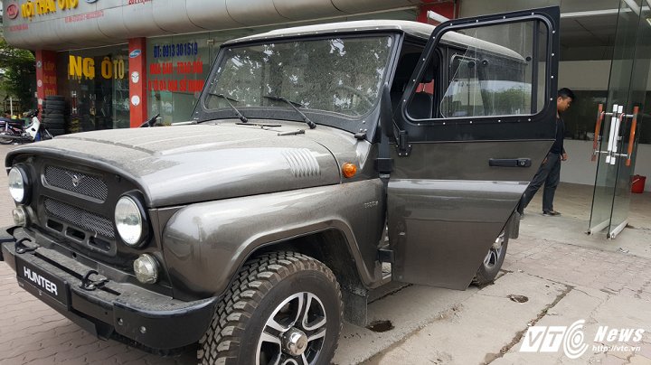 hut-hon-ve-dep-o-to-nga---uaz-hunter-gia-390-trieu-dong