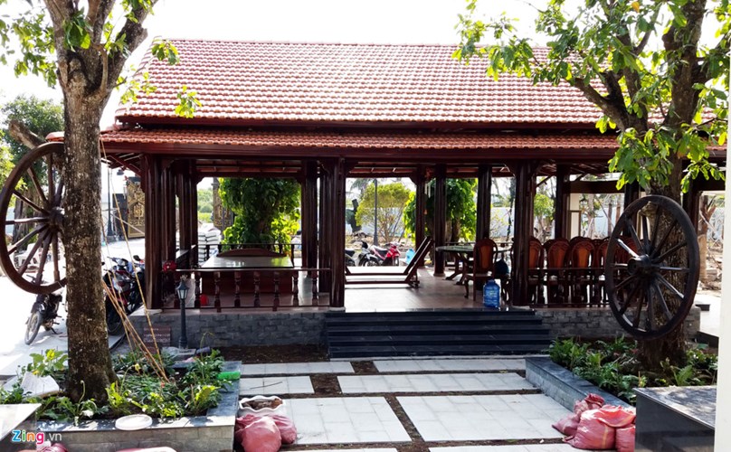 ben-trong-khu-biet-thu-chui-cua-tong-giam-doc-o-soc-trang