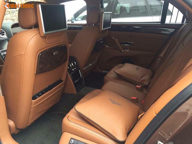 can-canh-ve-dep-sieu-xe-sang-bentley-bien-tu-quy-cua-quy-tu-nha-novaland can-canh-ve-dep-sieu-xe-sang-bentley-bien-tu-quy-cua-quy-tu-nha-novaland