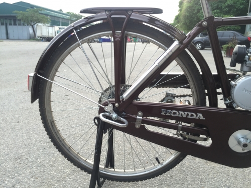 can-canh-xe-may-ky-la-a-type-cua-honda-gia-50-trieu-dong-tai-ha-noi