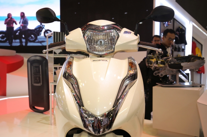 honda-lead-2017-moi-vua-ra-mat-o-viet-nam-co-gi-hay