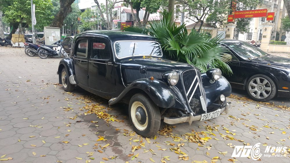 can-canh-ve-dep-cua-citroen-traction-avant-sieu-xe-nuoc-phap