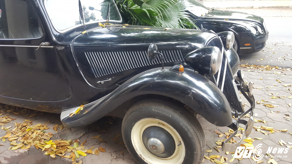 can-canh-ve-dep-cua-citroen-traction-avant-sieu-xe-nuoc-phap