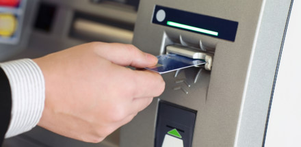 nhnn-chan-chinh-ve-thoi-gian-hoat-dong-cua-he-thong-atm