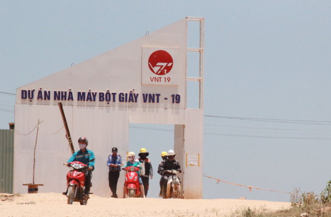quang-ngai-dan-lo-ngai-nha-may-bot---giay-vnt-19-xa-thai-lam-o-nhiem-bien