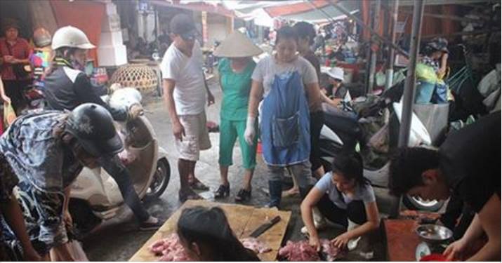 vu-hat-chat-ban-vao-thit-lon-khach-hang-ung-ho-tinh-hai-phong-chi-dao-nong