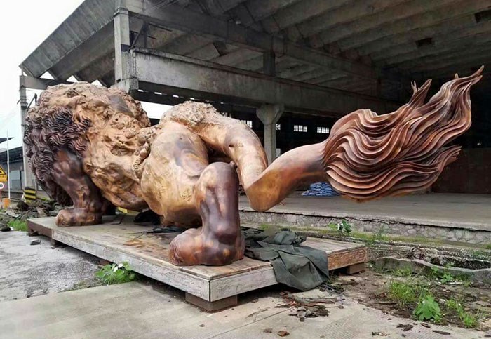 tuong-su-tu-khong-lo-duoc-lam-tu-go-quy-khien-nguoi-xem-choang-ngop