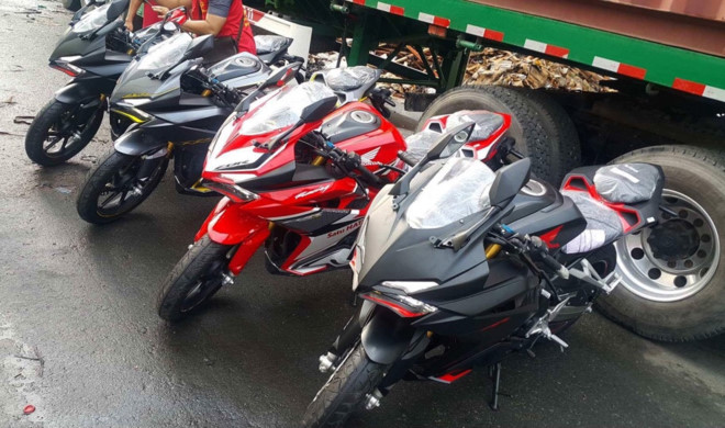 sieu-motor-honda-cbr250rr-2017-ve-viet-nam-voi-gia-hon-200-trieu-dong-co-gi-hay