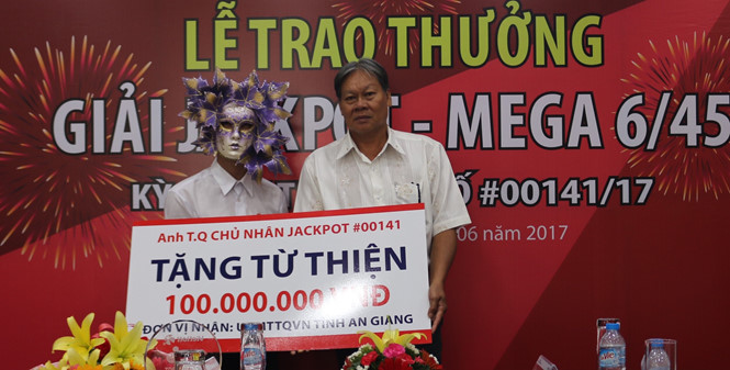 xo-so-vietlott-nguoi-trung-giai-jackpot-82-ty-dong-trich-ra-100-trieu-dong-lam-tu-thien