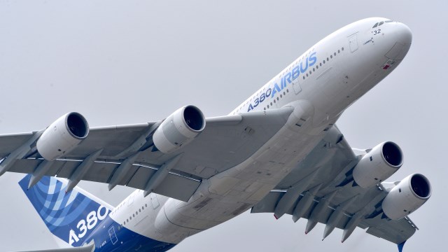 co-gi-o-may-bay-lon-nhat-the-gioi-airbus-moi-ra-mat