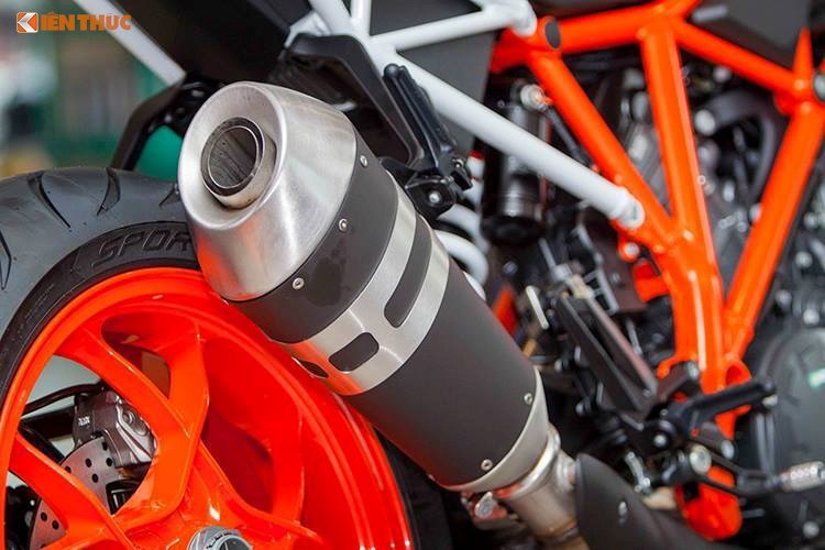 xe-con-tay-ktm-1290-super-duke-r-gia-638-trieu-tai-vn-co-gi-dac-biet xe-con-tay-ktm-1290-super-duke-r-gia-638-trieu-tai-vn-co-gi-dac-biet