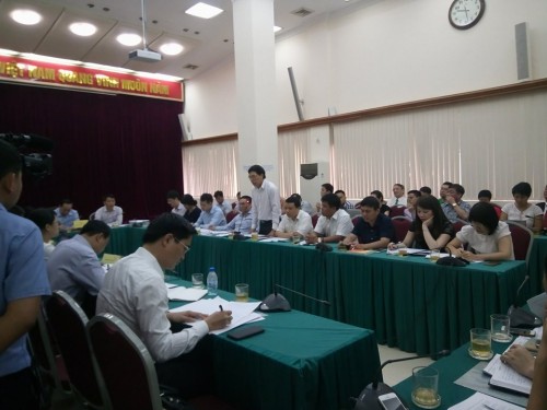 doanh-nghiep-taxi-truyen-thong-thua-uber-grab-o-phan-chinh-sach