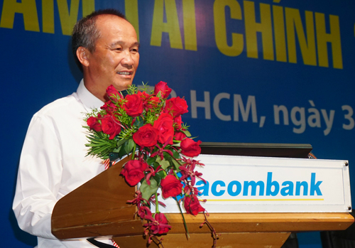 nhung-thach-thuc-dang-cho-tan-chu-tich-sacombank-ong-duong-cong-minh