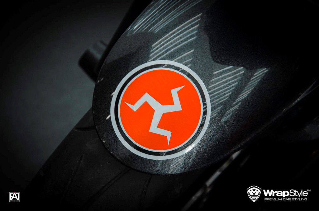 chiem-nguong-naked-bike-kawasaki-z1000-do-tem-cam-den-cuc-ngau