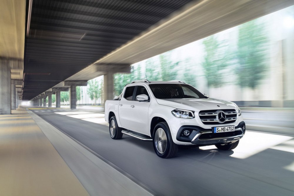 mercedes-benz-lan-dau-ra-mat-mau-xe-pick-up-hang-sang-gia-gan-1-ty-dong