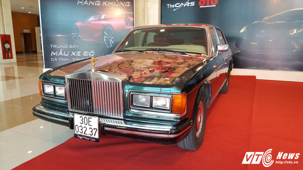 can-canh-rolls-royce-silver-spirit-1982-gia-ngot-chuc-ty-dong-o-ha-noi