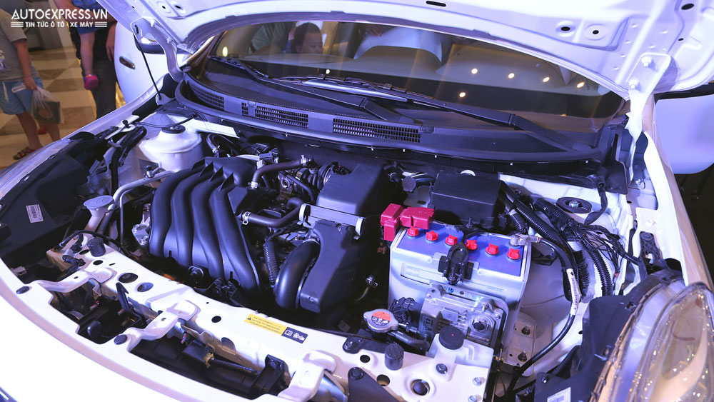 diem-dac-biet-cua-nissan-sunny-premium-s-gia-518-trieu-dong-vua-ra-mat-tai-viet-nam
