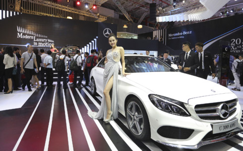 mercedes-benz-c-class-moi-se-duoc-gioi-thieu-tai-trien-lam-o-to-viet-nam-2017