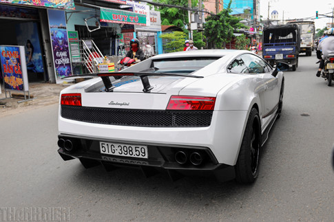 lamborghini-gallardo-se-sieu-xe-doc-nhat-viet-nam-thay-ao-moi
