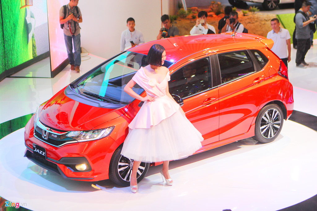 can-canh-xe-honda-jazz-2017-gia-604-trieu-dong-dang-co-mat-tai-viet-nam
