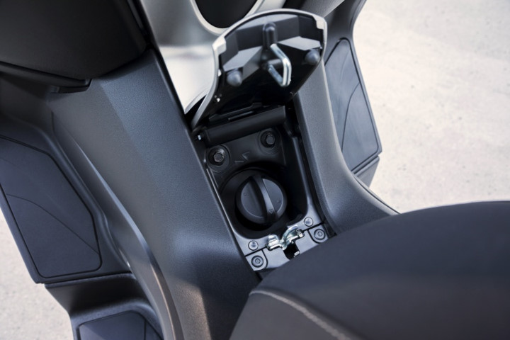 yamaha-x-max-400-2018-vua-ra-mat-co-gi-dac-biet