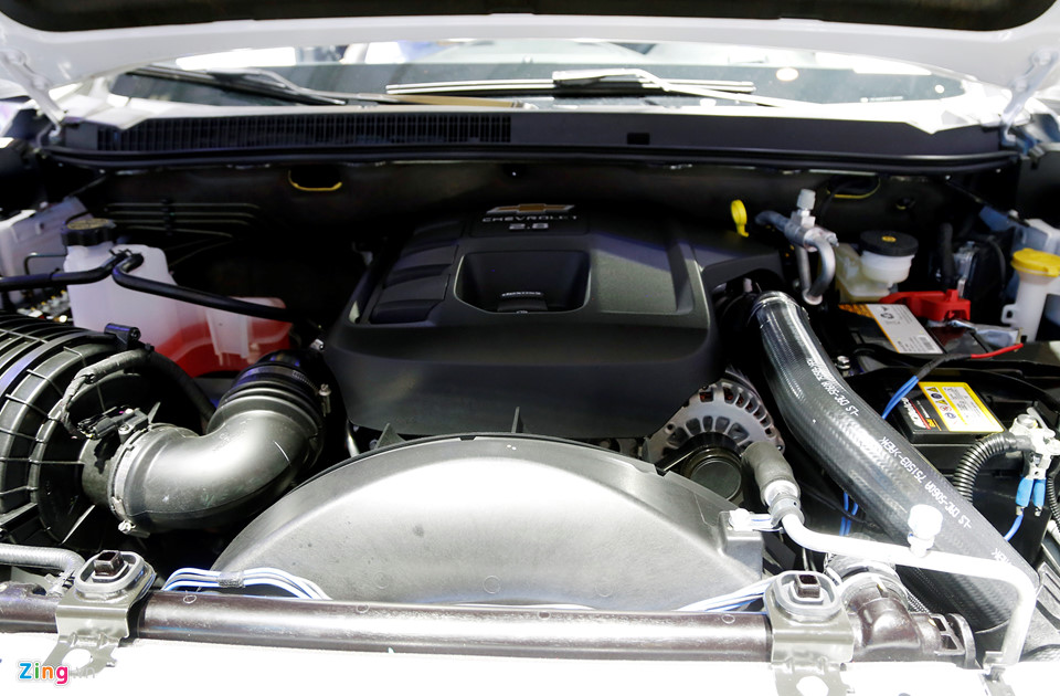 chevrolet-trailblazer-doi-thu-toyota-fortuner-vua-ra-mat-khach-hang-viet-nam-co-gi-hay