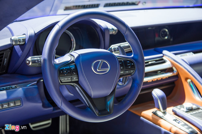 can-canh-coupe-hang-sang-lexus-lc-500h-dau-tien-xuat-hien-tai-viet-nam