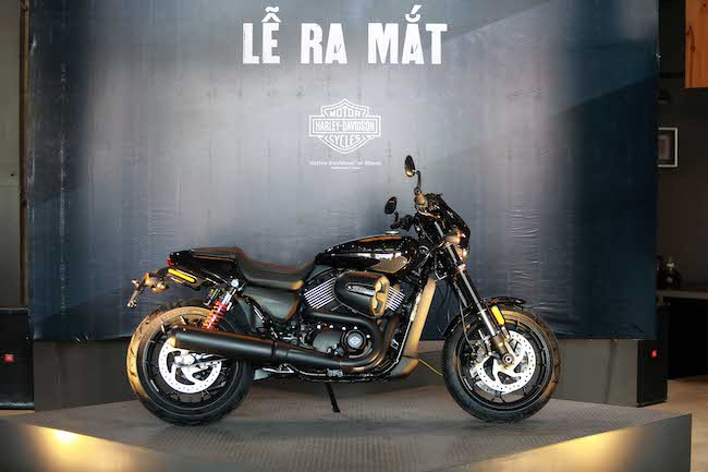 co-gi-dac-biet-o-moto-duong-pho-street-rod-cua-harley-davidson-gia-tu-415-trieu-tai-viet-nam co-gi-dac-biet-o-moto-duong-pho-street-rod-cua-harley-davidson-gia-tu-415-trieu-tai-viet-nam