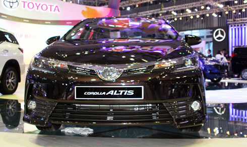 co-gi-dac-biet-o-ban-nang-cap-cua-corolla-altis
