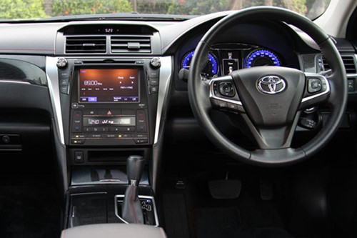 co-gi-dac-biet-o-toyota-camry-extremo-2017-gia-45800-usd-ra-mat-tai-thai-lan