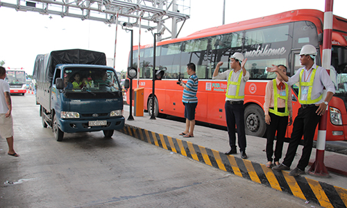 sau-7-gio-xa-tram-tram-thu-phi-cai-lay-tiep-tuc-ban-ve-tro-lai
