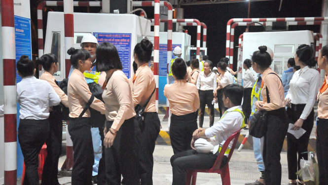 sau-7-gio-xa-tram-tram-thu-phi-cai-lay-tiep-tuc-ban-ve-tro-lai