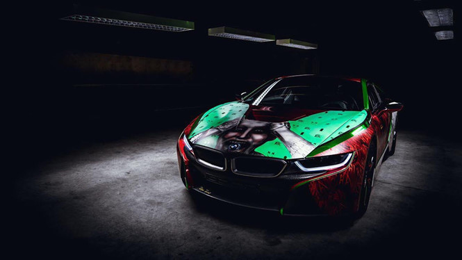 bmw-i8-cuc-chat-khi-mang-phong-cach-cua-ke-noi-loan-joker