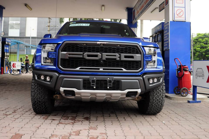 bat-gap-sieu-xe-ban-tai-ford-f-150-raptor-dau-tien-tren-duong-pho-ha-noi bat-gap-sieu-xe-ban-tai-ford-f-150-raptor-dau-tien-tren-duong-pho-ha-noi