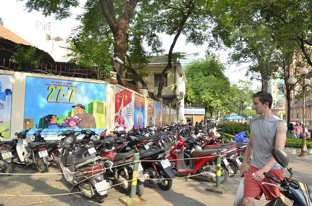 ong-doan-ngoc-hai-ap-dung-cach-kiem-tra-moi-chan-chinh-trat-tu-via-he