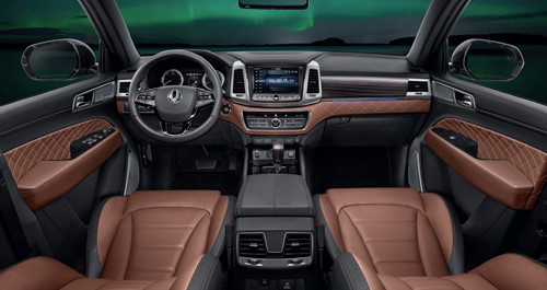 mau-suv-co-trung-ssangyong-rexton-2018-gia-ban-tu-8033-trieu-dong-co-gi-dac-biet