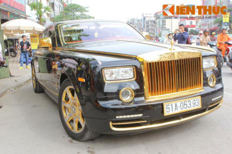 choang-voi-bo-doi-rolls-royce-va-hummer-tien-ty-dat-vang-dao-pho-ha-noi choang-voi-bo-doi-rolls-royce-va-hummer-tien-ty-dat-vang-dao-pho-ha-noi