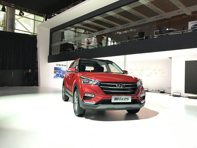 ngam-hyundai-creta-2017-phien-ban-nang-cap-vua-ra-mat-tai-trung-quoc